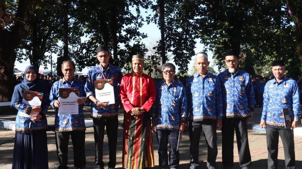 Dedikasi dan Kinerja Unggul, Dosen TMJ Raih Penghargaan Dosen Berprestasi Tingkat PNUP Dedikasi dan Kinerja Unggul, Dosen TMJ Raih Penghargaan Dosen Berprestasi Tingkat PNUP